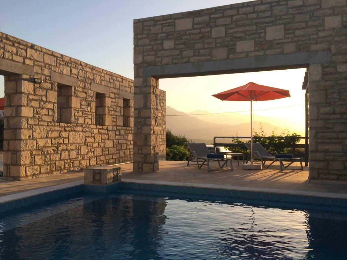 Villa Ypsilon Karotí Exteriér fotografie